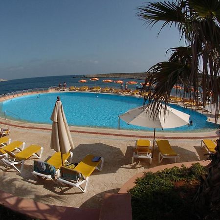 Comino Hotel Экстерьер фото