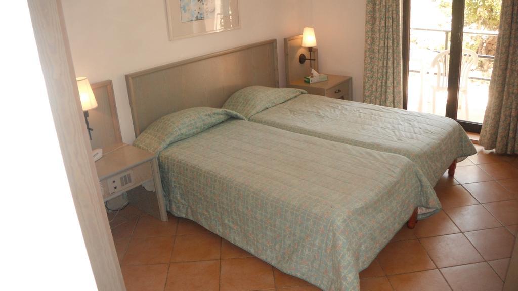 Comino Hotel Экстерьер фото