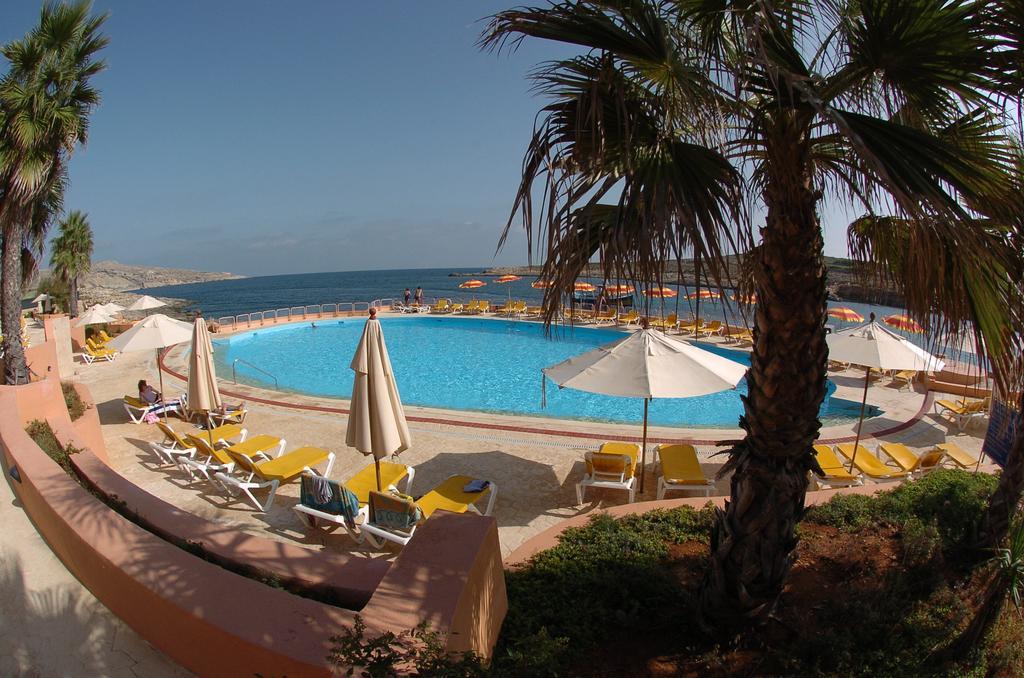 Comino Hotel Экстерьер фото