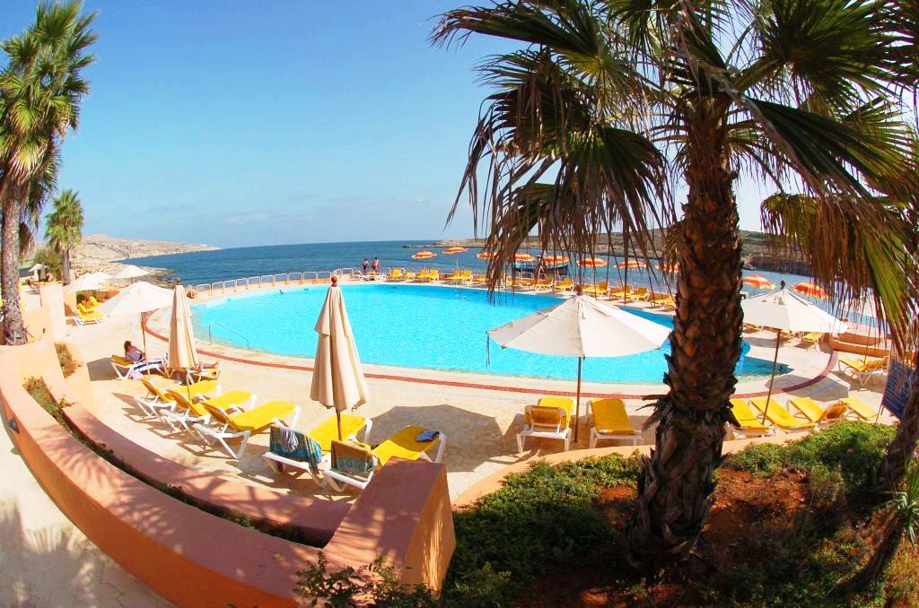 Comino Hotel Экстерьер фото